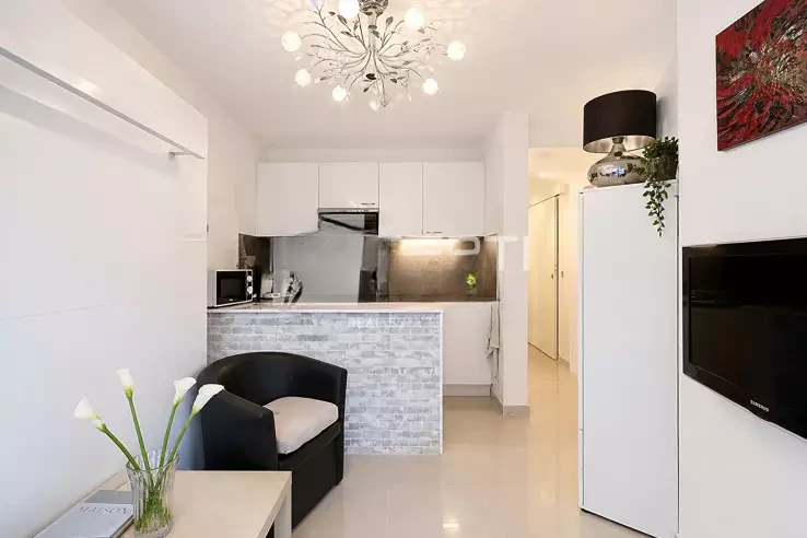 Квартира в Каннах, Франция, 32 м² - фото 2