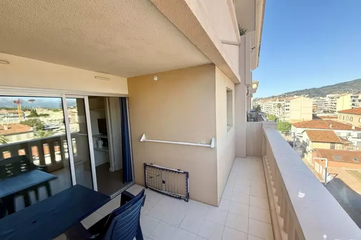 Квартира в Каннах, Франция, 28 м² - фото 2