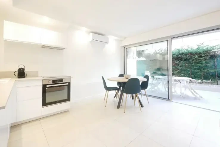 Квартира в Каннах, Франция, 47 м² - фото 2