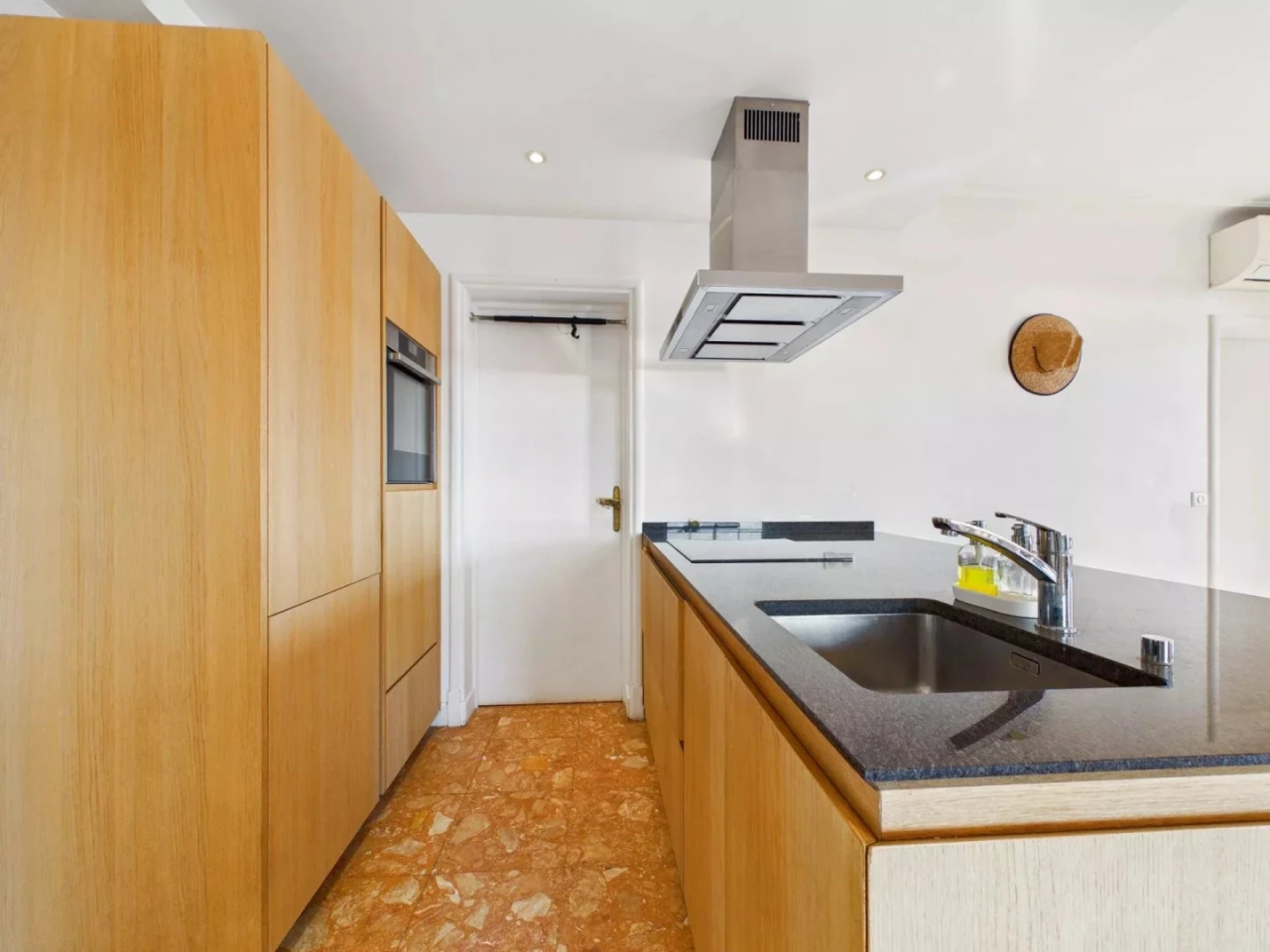 Квартира в Каннах, Франция, 100 м² - фото 9