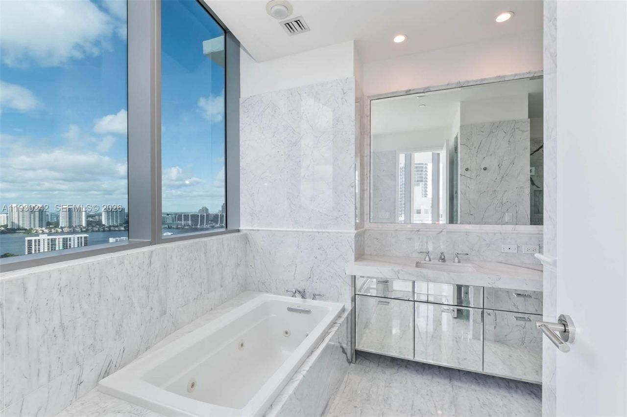 Квартира в Майами, США, 200 м² - фото 9