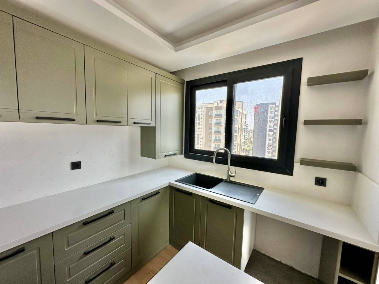 Квартира в Мерсине, Турция, 191 м² - фото 1