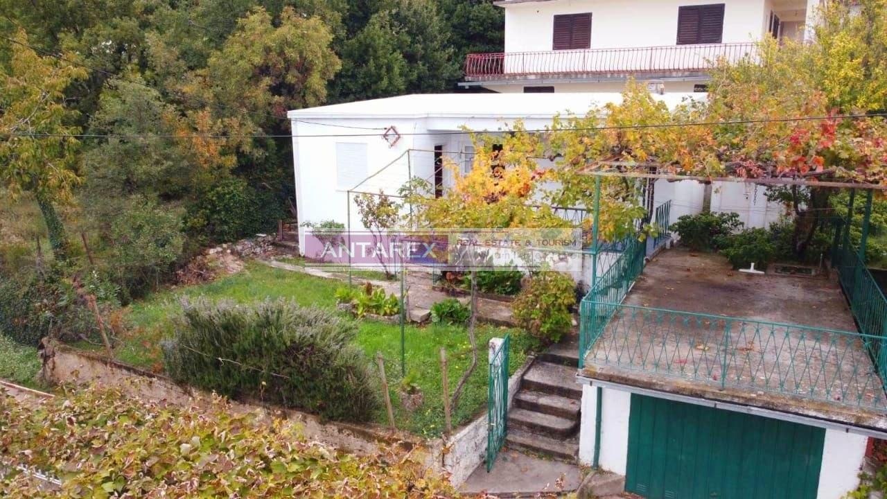 Вилла в Сутоморе, Черногория, 77 м² - фото 1
