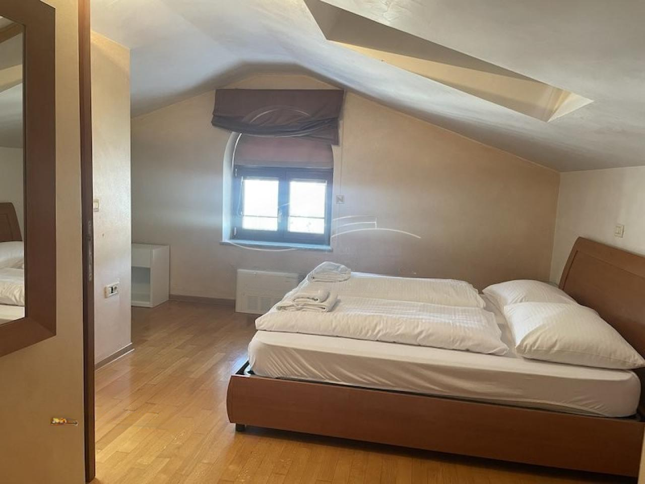 Квартира в Есенице, Словения, 66 м² - фото 1