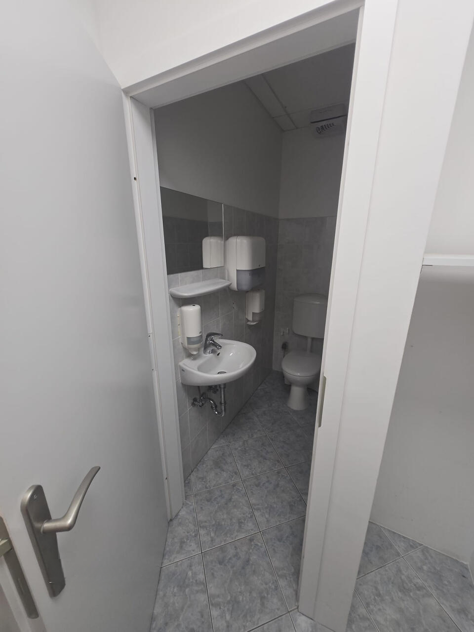Офис в Любляне, Словения, 172 м² - фото 8