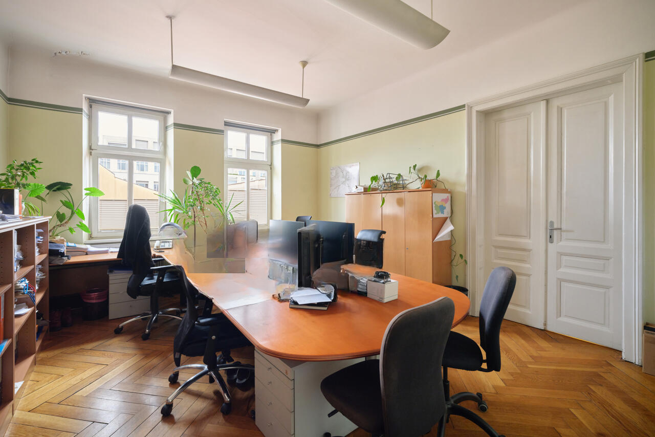 Офис в Любляне, Словения, 355 м² - фото 8
