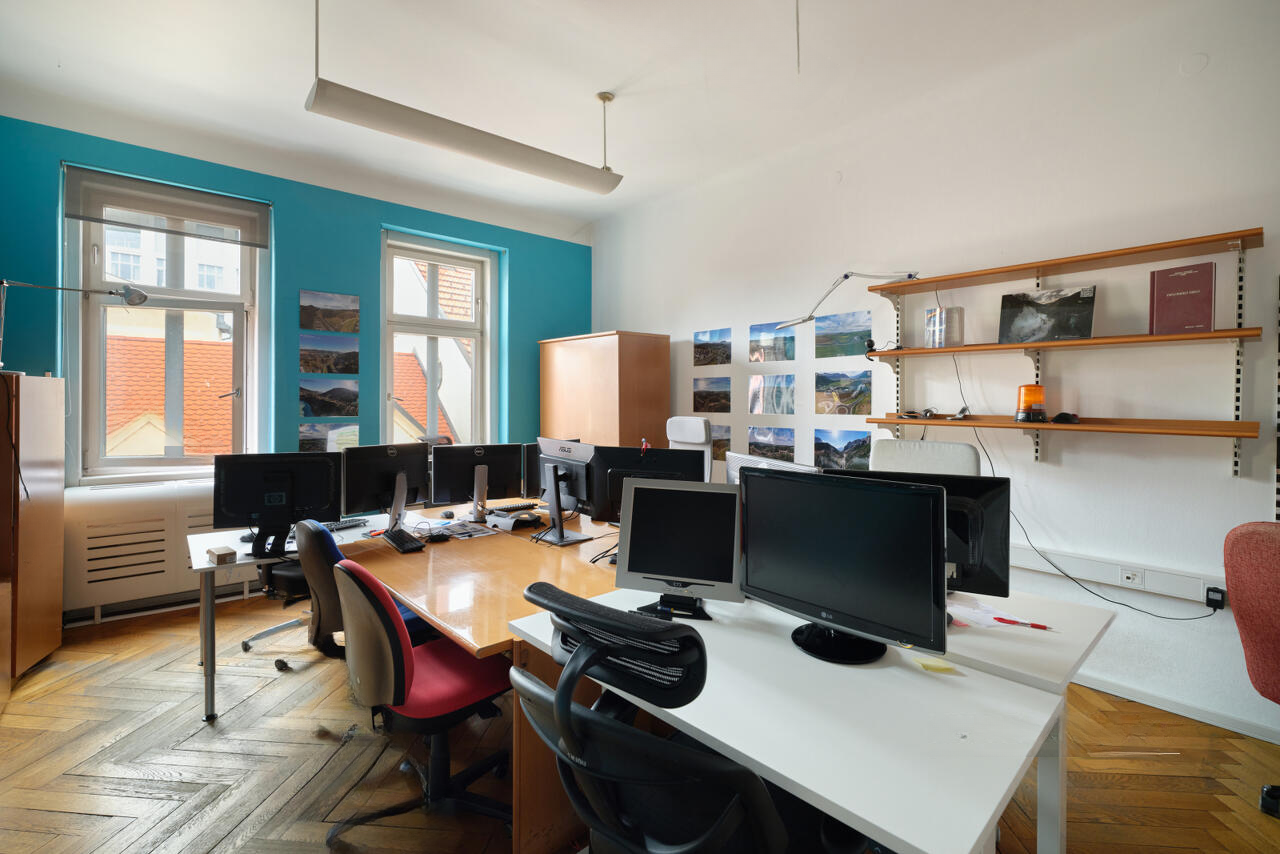 Офис в Любляне, Словения, 355 м² - фото 11