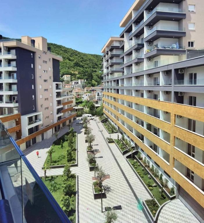 Квартира в Будве, Черногория, 66 м² - фото 2
