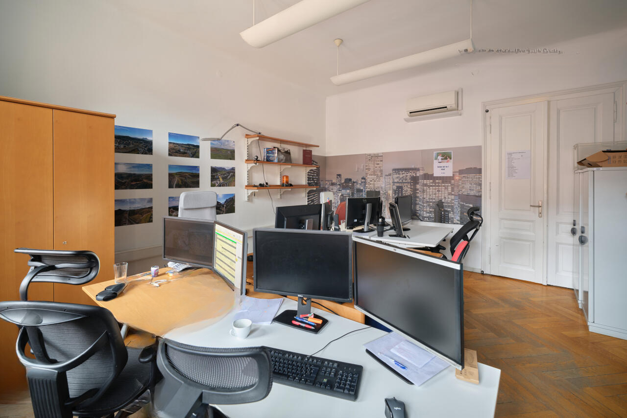 Офис в Любляне, Словения, 355 м² - фото 12