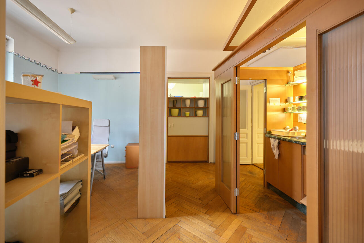 Офис в Любляне, Словения, 355 м² - фото 17
