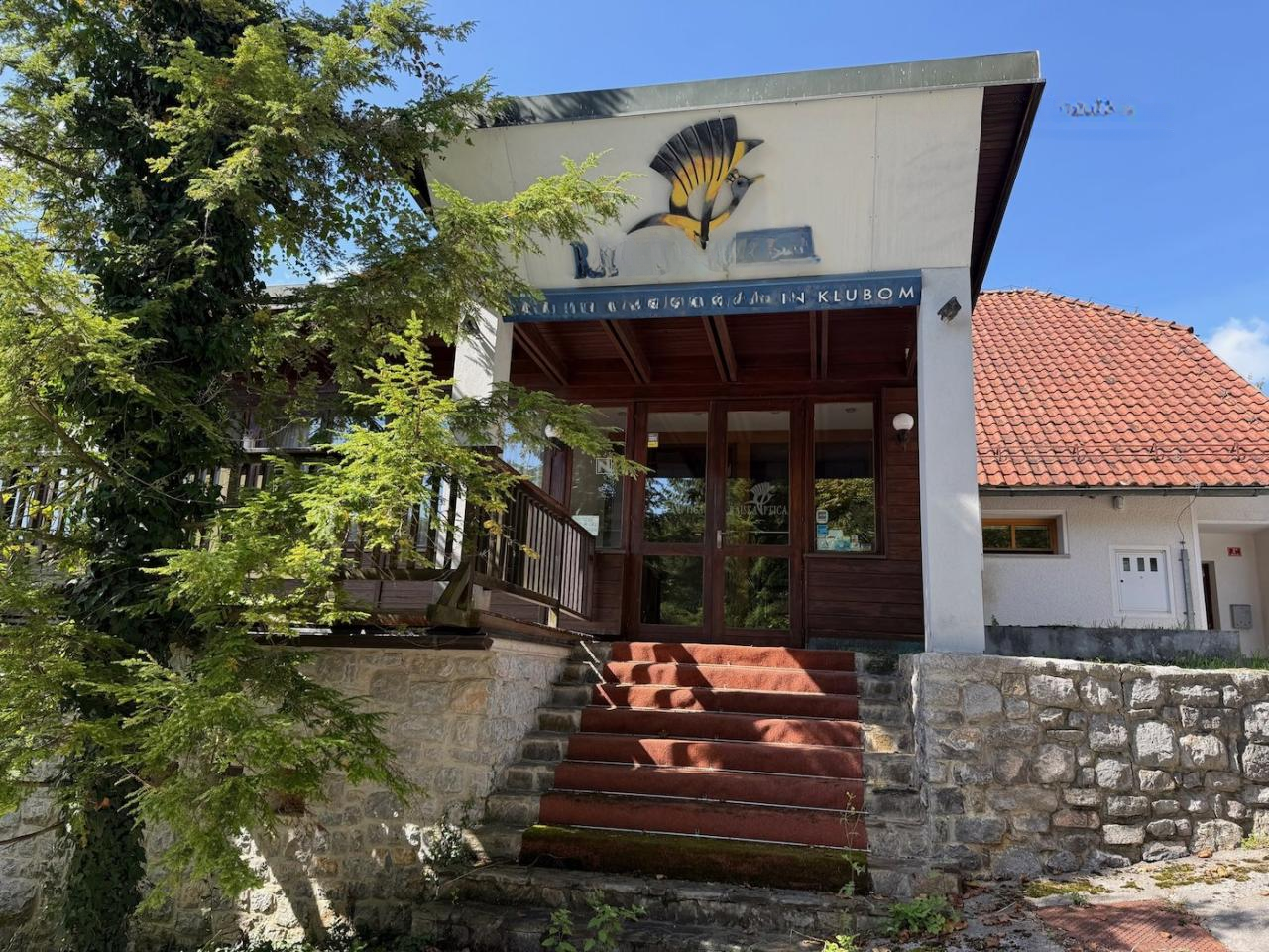 Офис в Любляне, Словения, 801 м² - фото 1