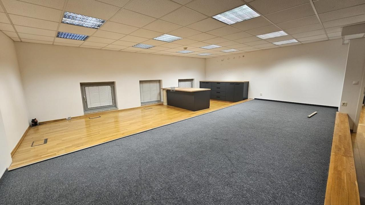 Офис в Любляне, Словения, 177 м² - фото 2