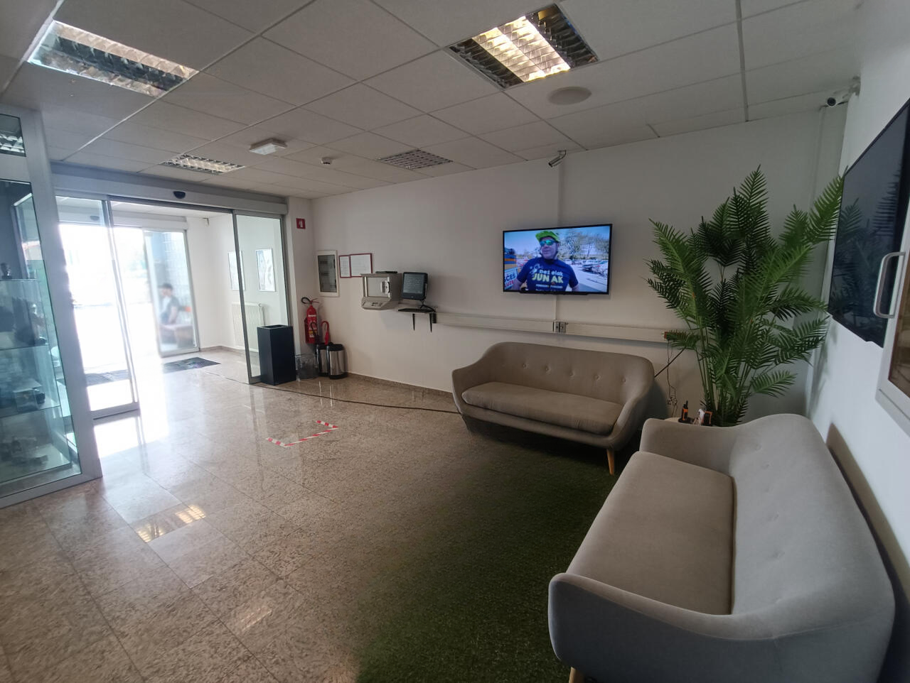 Офис в Любляне, Словения, 2 163 м² - фото 3