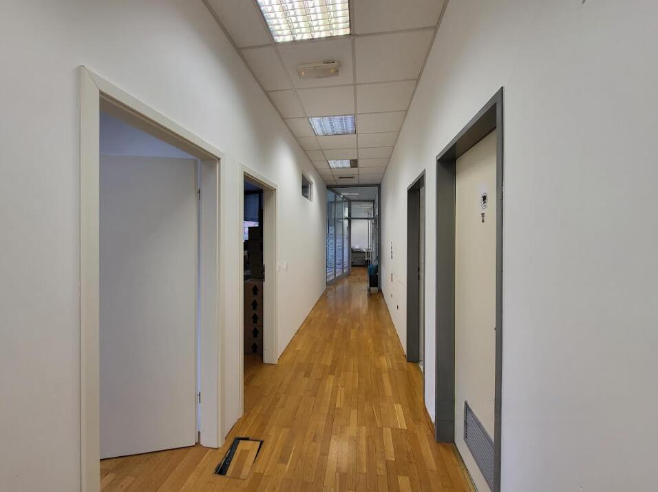 Офис в Любляне, Словения, 177 м² - фото 5