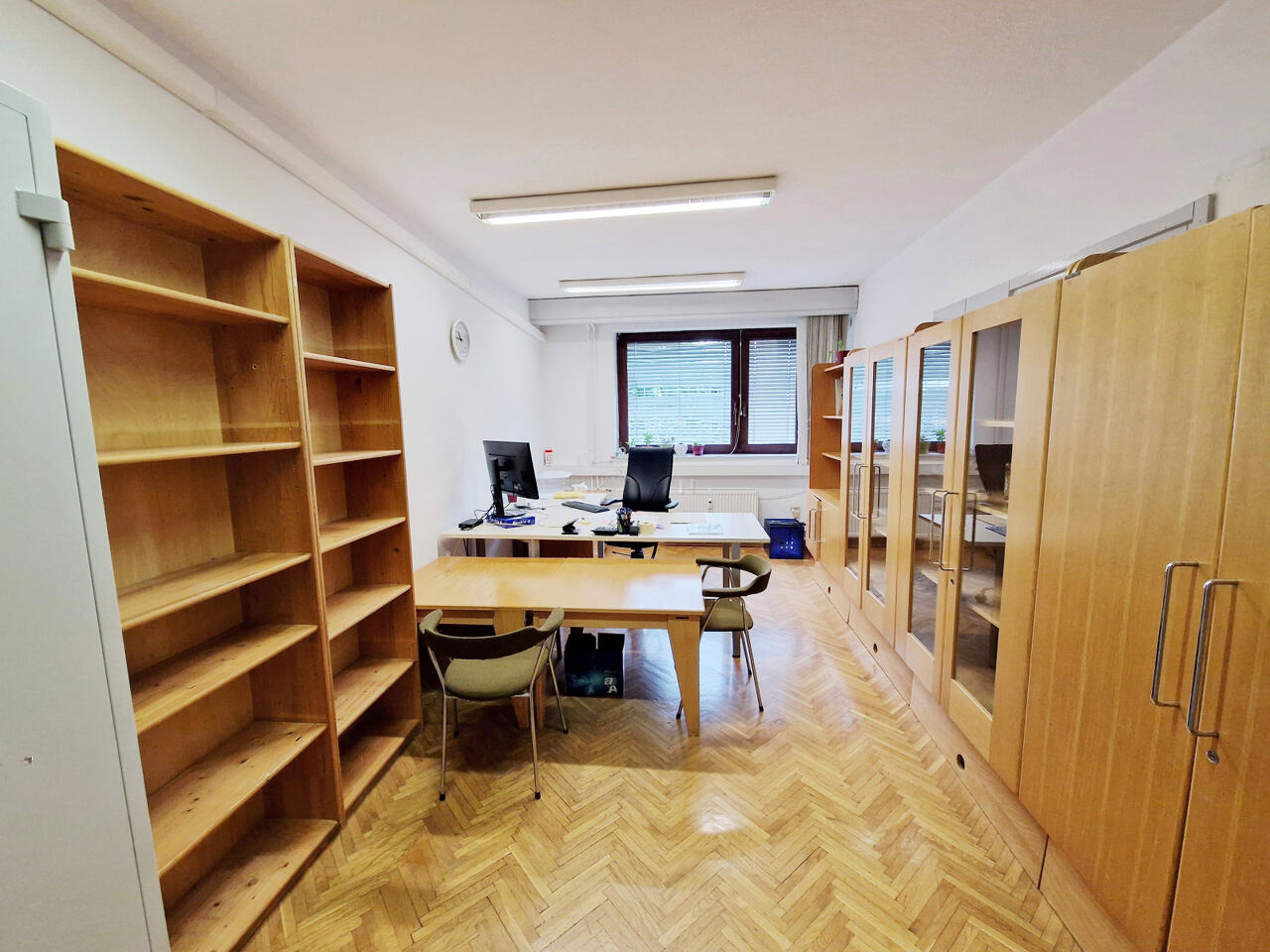 Офис в Любляне, Словения, 367 м² - фото 5