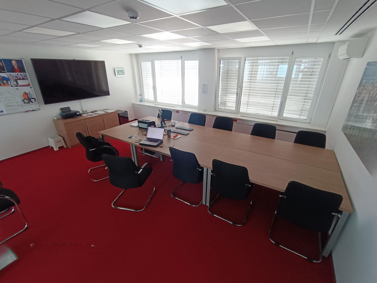 Офис в Любляне, Словения, 2 163 м² - фото 9