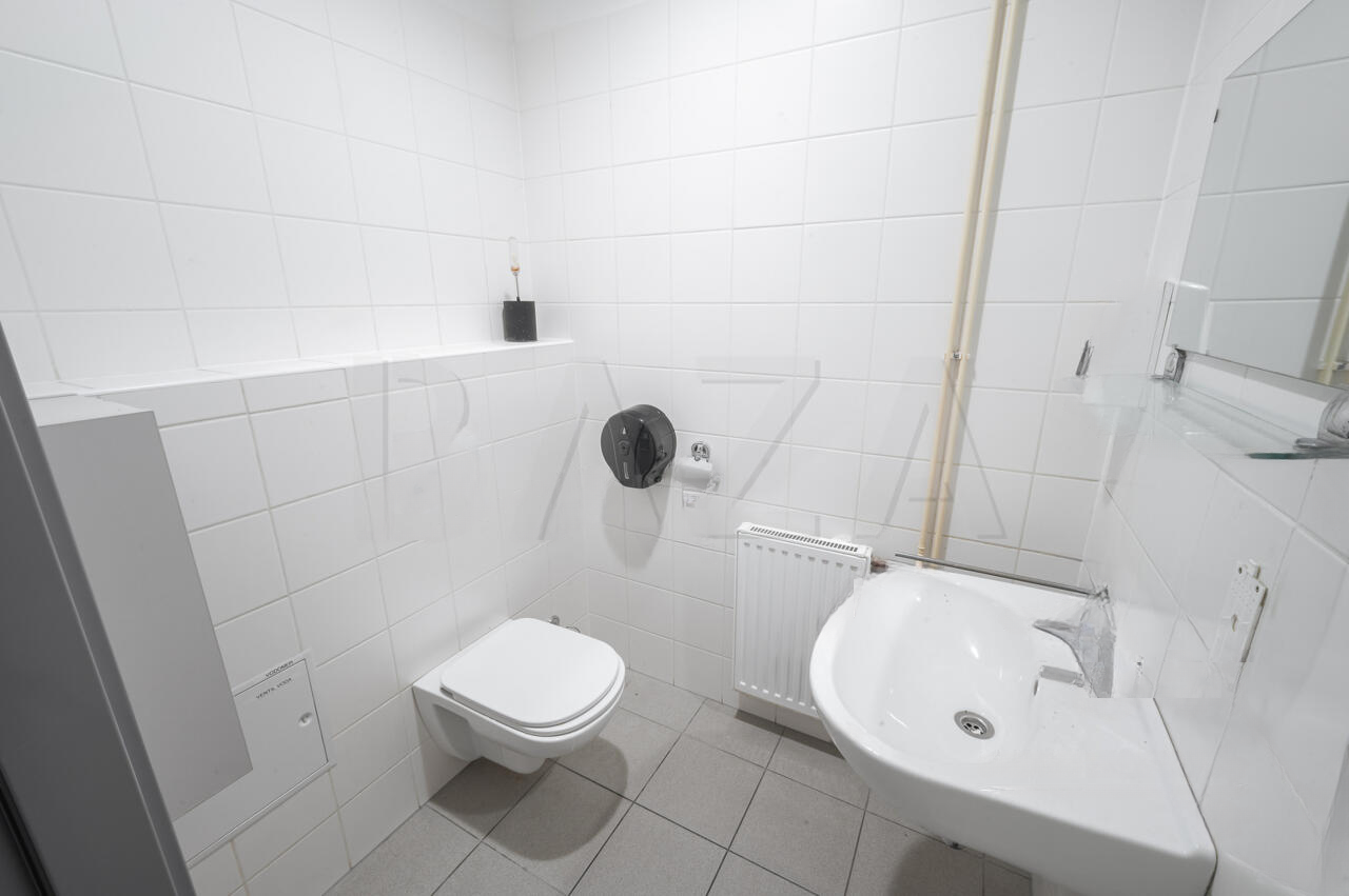 Офис в Любляне, Словения, 459 м² - фото 12