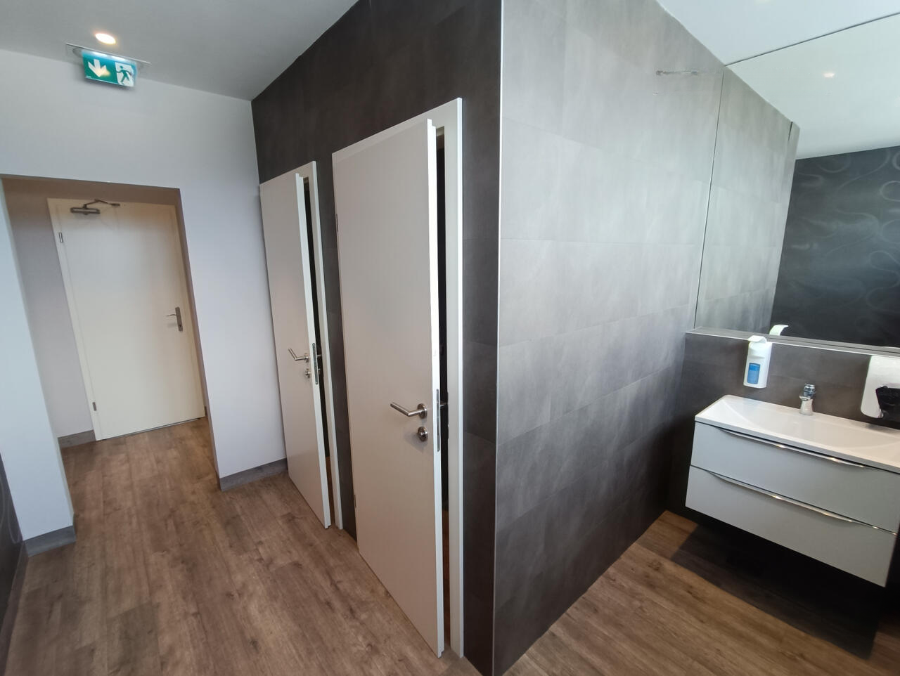 Офис в Любляне, Словения, 2 163 м² - фото 14