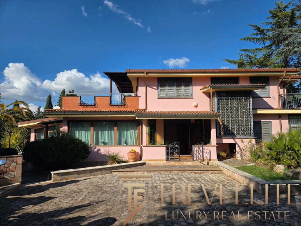 Вилла в Риме, Италия, 700 м² - фото 3