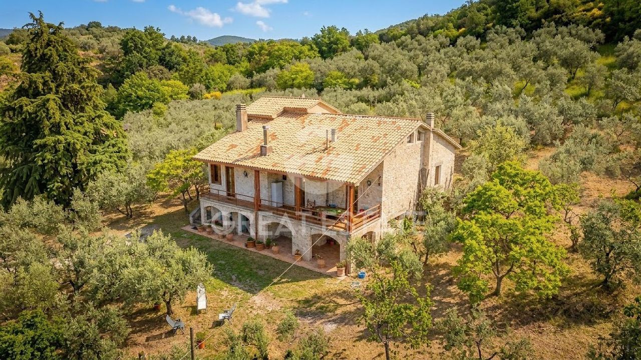 Дом в Треви, Италия, 269 м² - фото 4