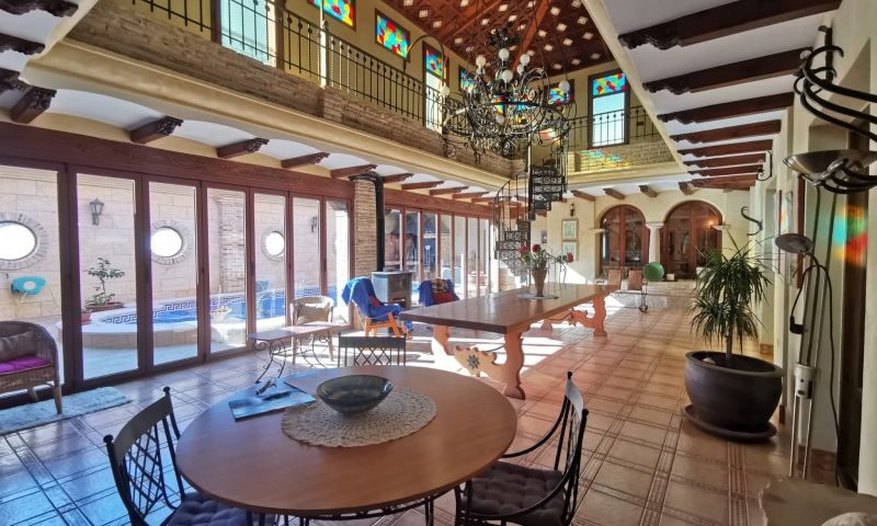 Вилла в Ориуэла Коста, Испания, 1 500 м² - фото 1