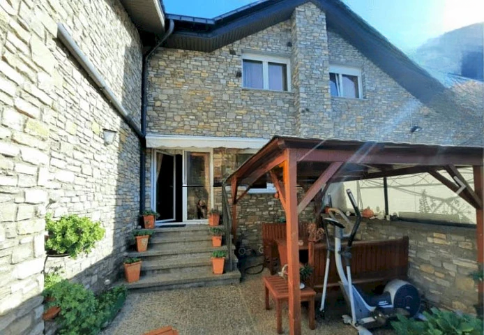 Квартира в Эскальдесе, Андорра, 200 м² - фото 1