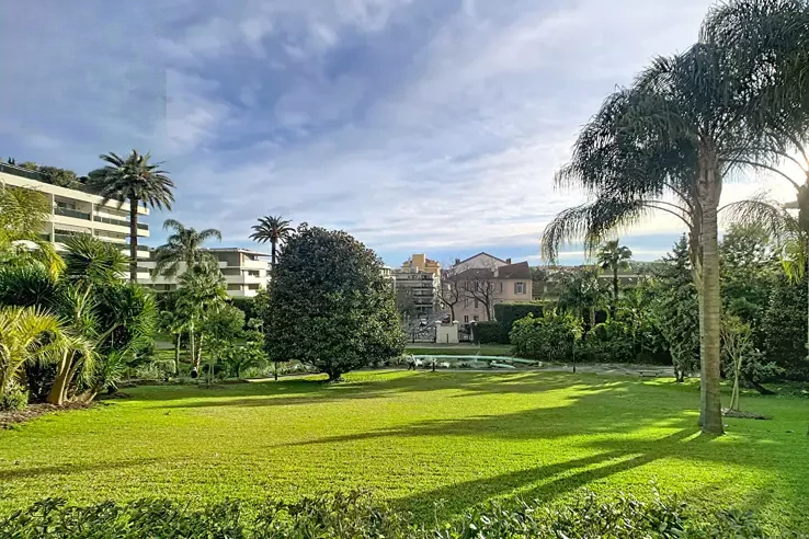 Квартира в Каннах, Франция, 61 м² - фото 1