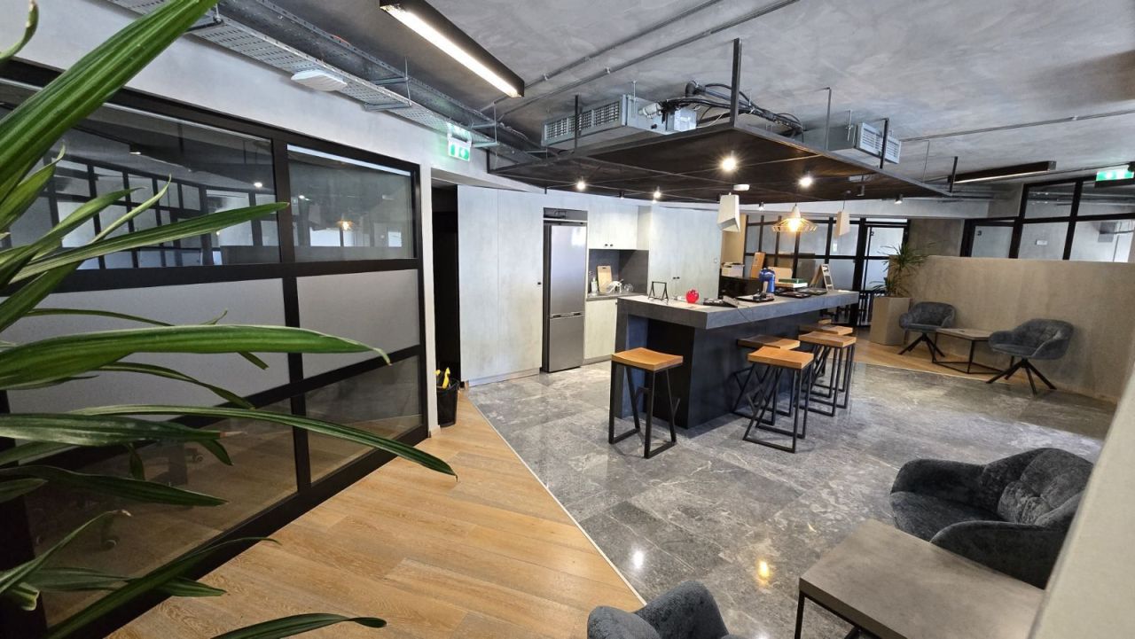 Офис Agia Zoni, Кипр, 300 м² - фото 1