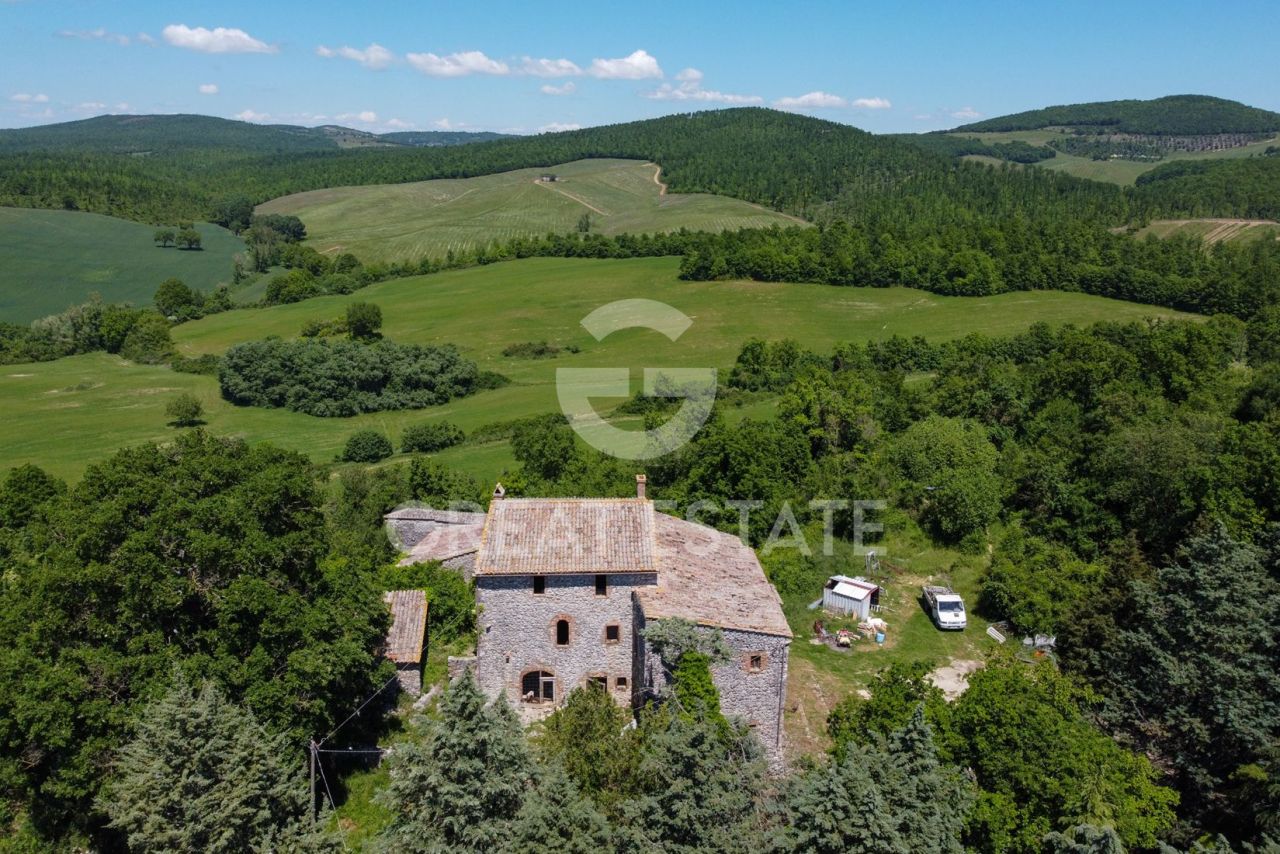 Замок Avigliano Umbro, Италия, 1 720 м² - фото 5