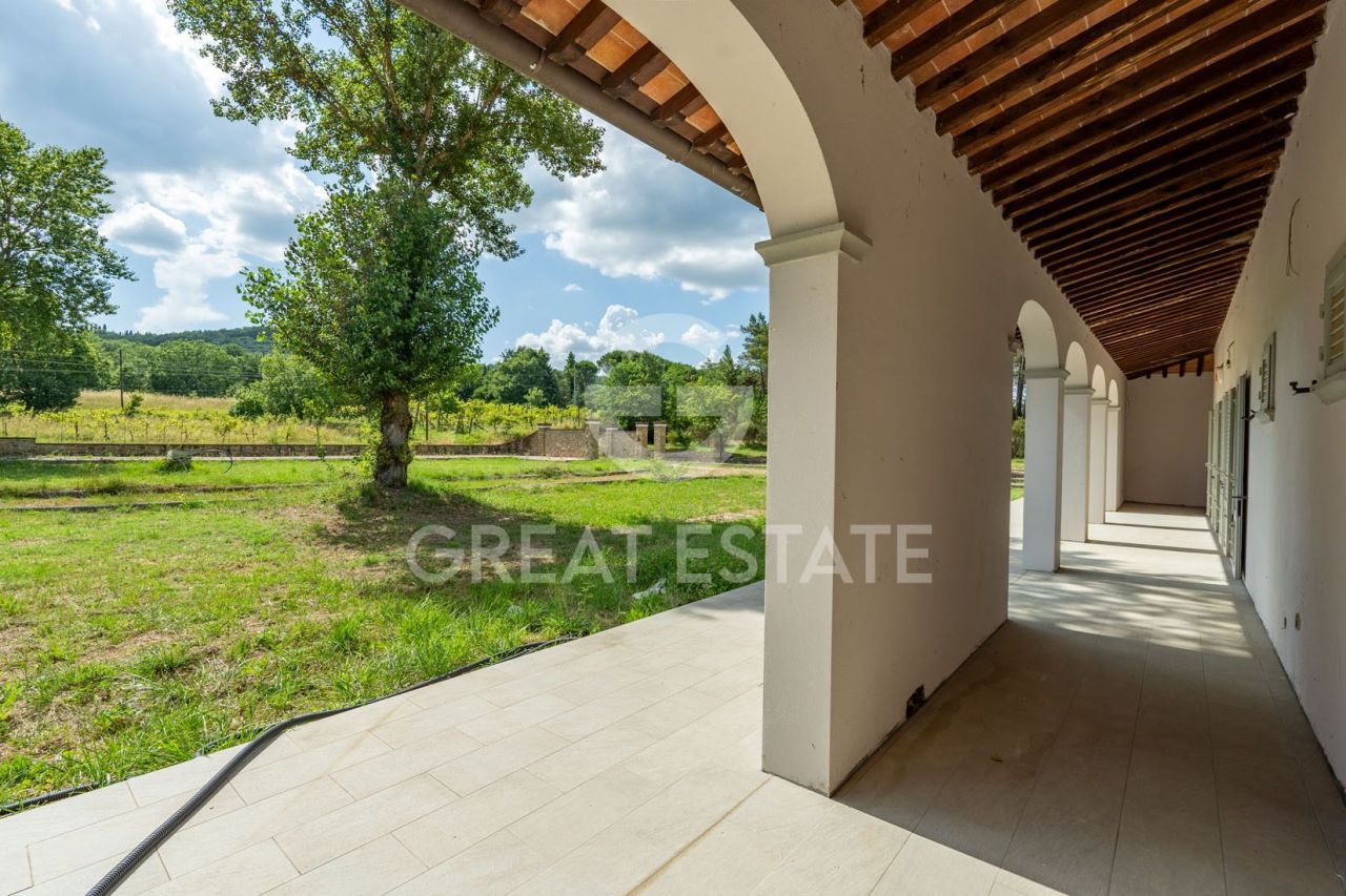 Дом в Ареццо, Италия, 925.6 м² - фото 10
