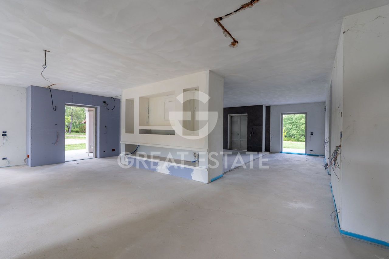 Дом в Ареццо, Италия, 925.6 м² - фото 11