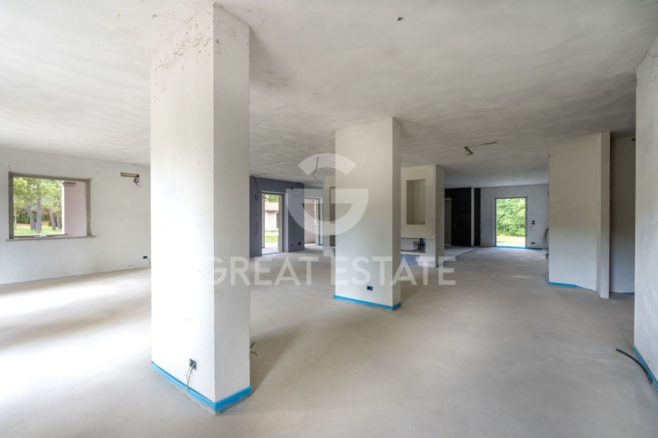 Дом в Ареццо, Италия, 925.6 м² - фото 14