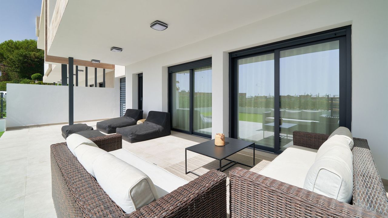 Апартаменты в Эстепоне, Испания, 131 м² - фото 2
