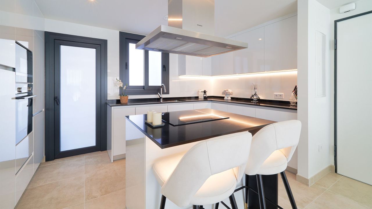 Апартаменты в Эстепоне, Испания, 131 м² - фото 14