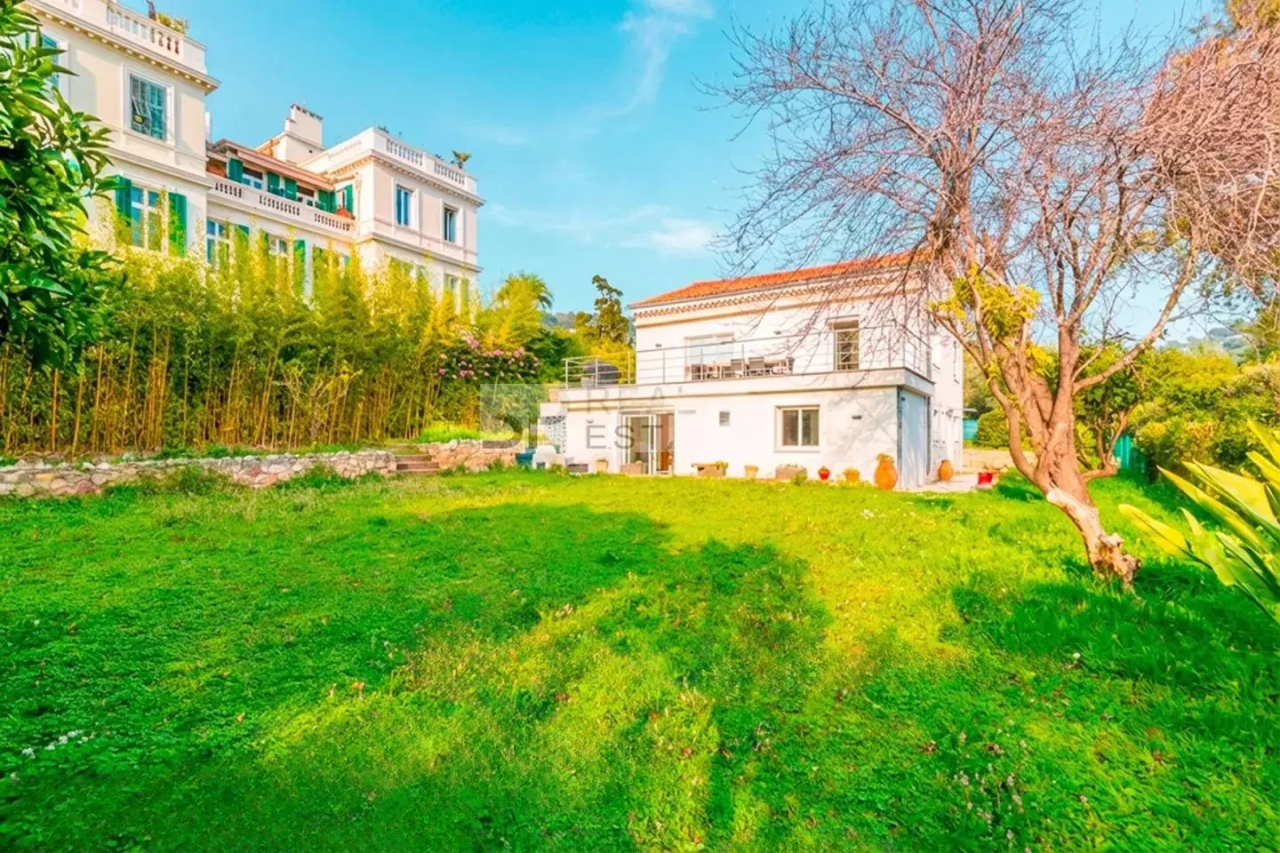 Квартира в Каннах, Франция, 175 м² - фото 1