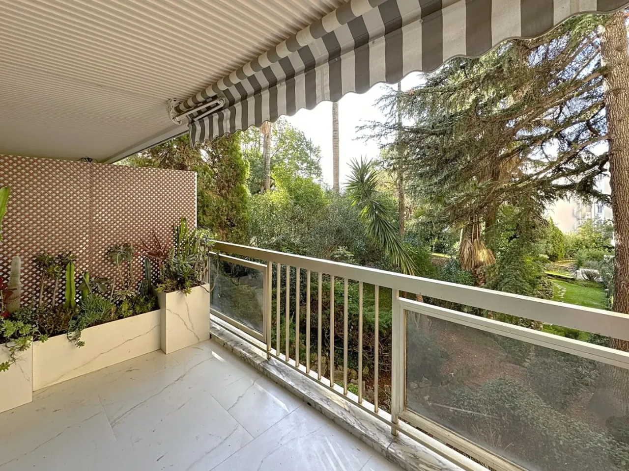 Квартира в Каннах, Франция, 61 м² - фото 1