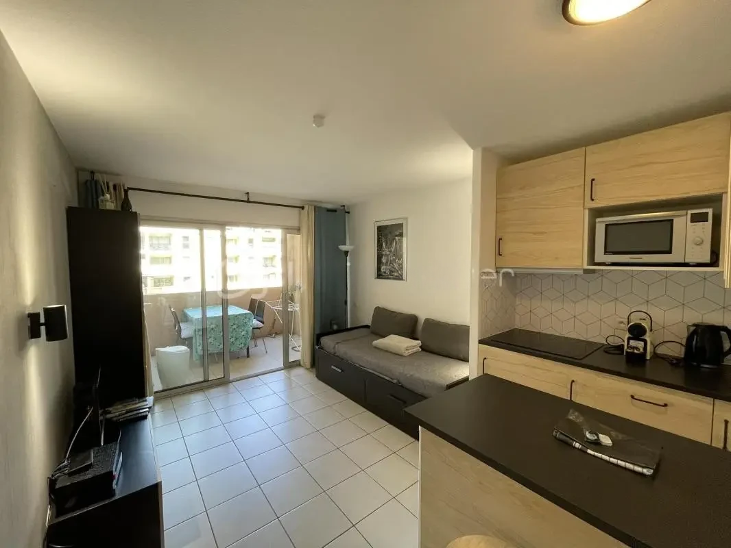 Квартира в Каннах, Франция, 27 м² - фото 1