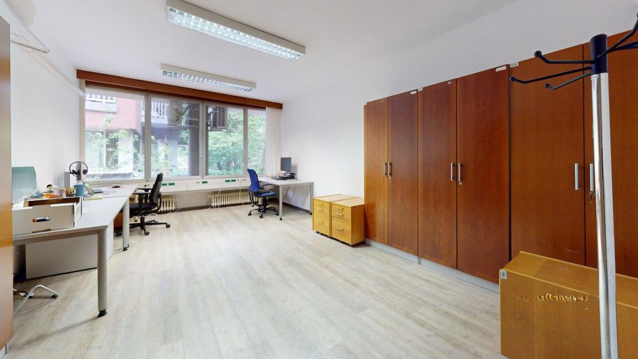 Офис в Любляне, Словения, 1 203 м² - фото 2