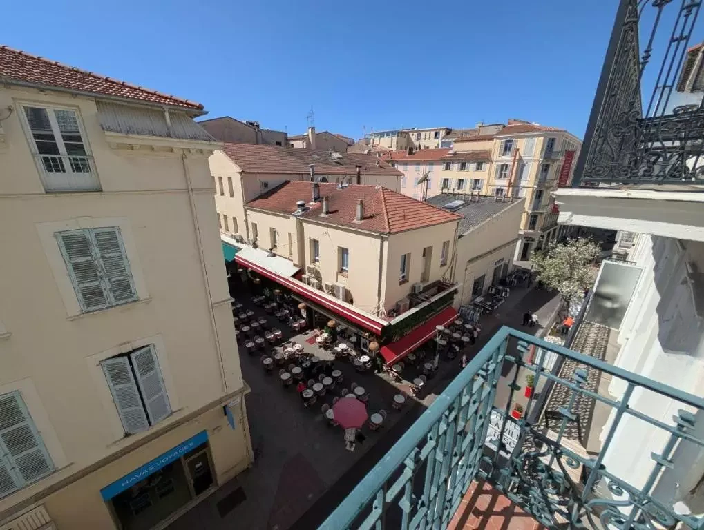 Квартира в Каннах, Франция, 60 м² - фото 2