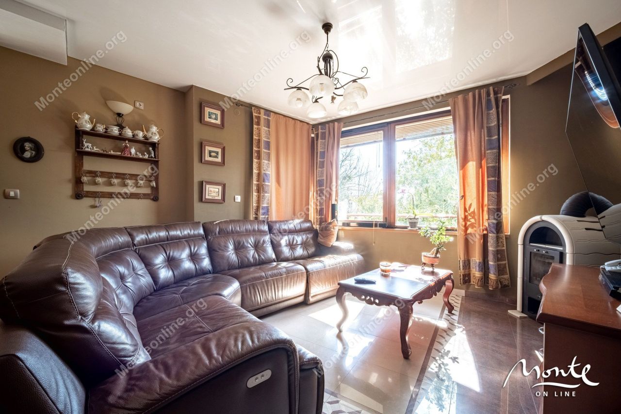 Вилла в Биеле, Черногория, 250 м² - фото 1