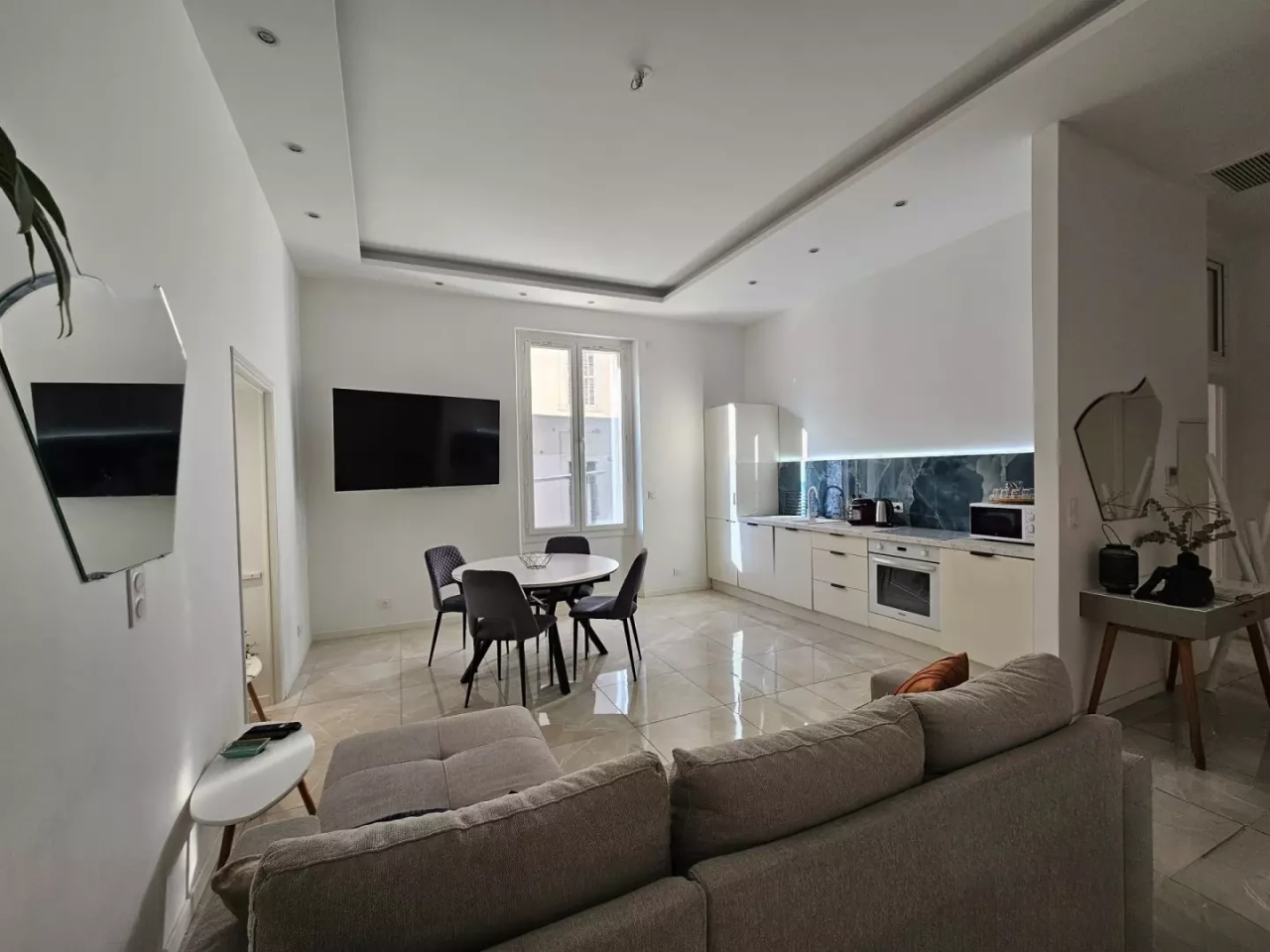 Квартира в Каннах, Франция, 73 м² - фото 2