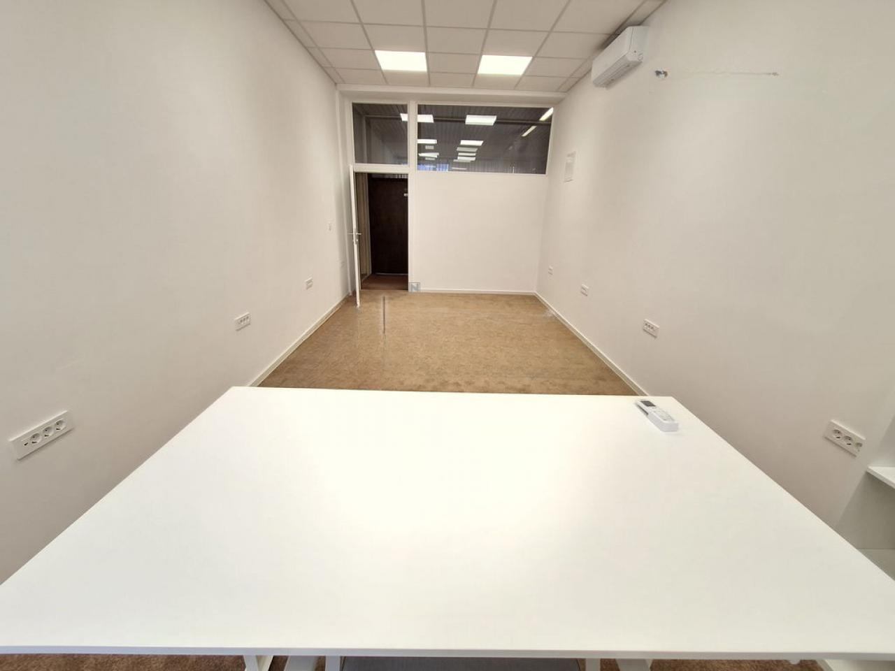 Офис в Любляне, Словения, 28 м² - фото 3