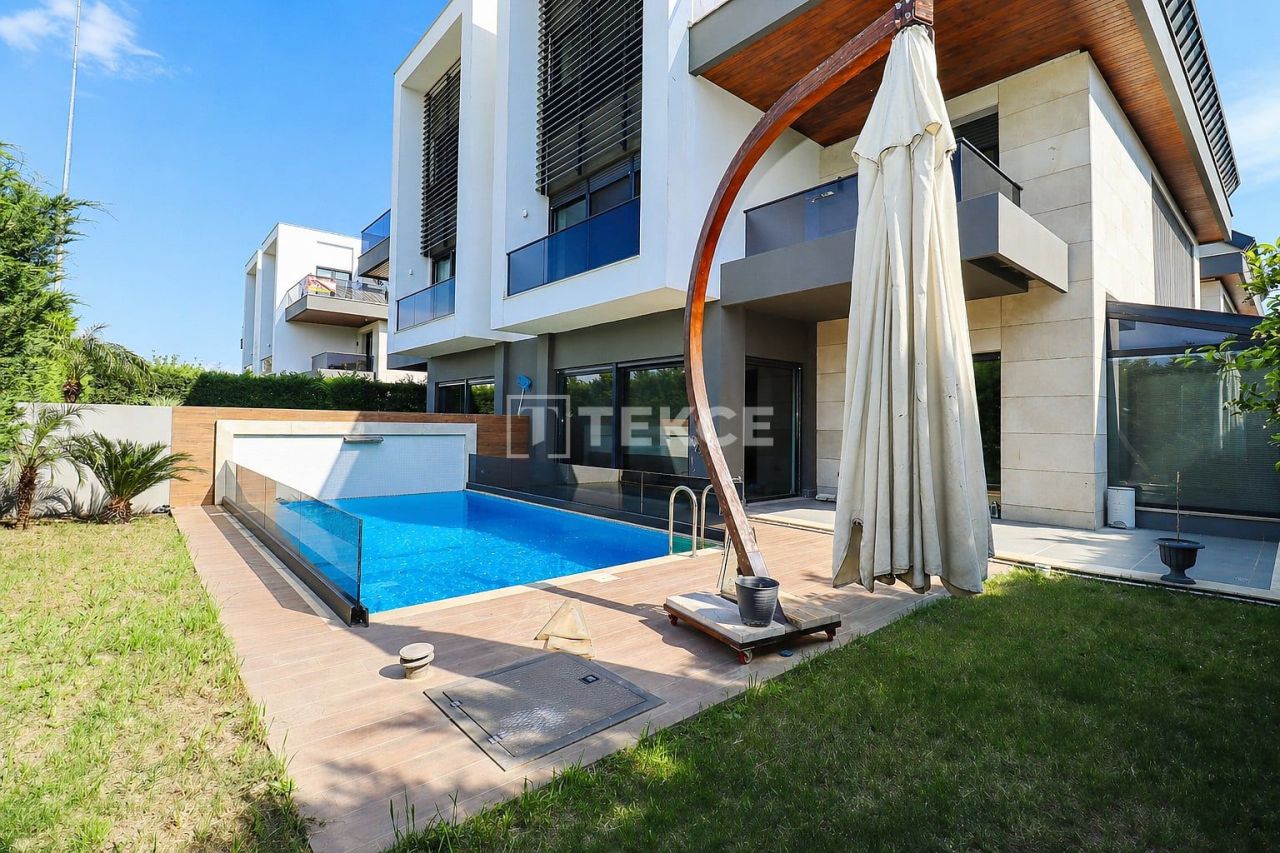 Вилла в Анталии, Турция, 450 м² - фото 1
