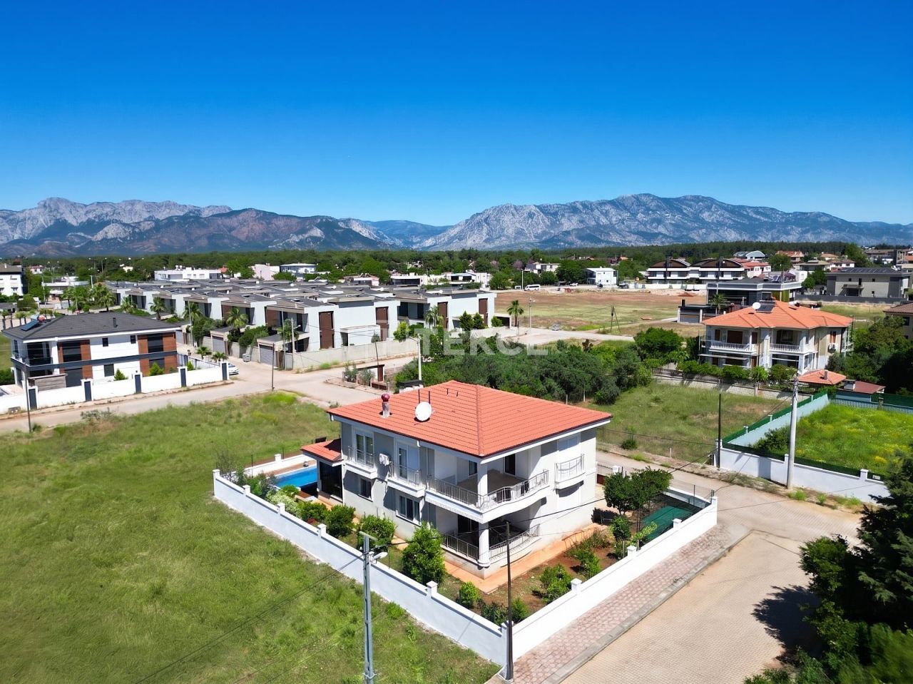 Вилла в Анталии, Турция, 275 м² - фото 1