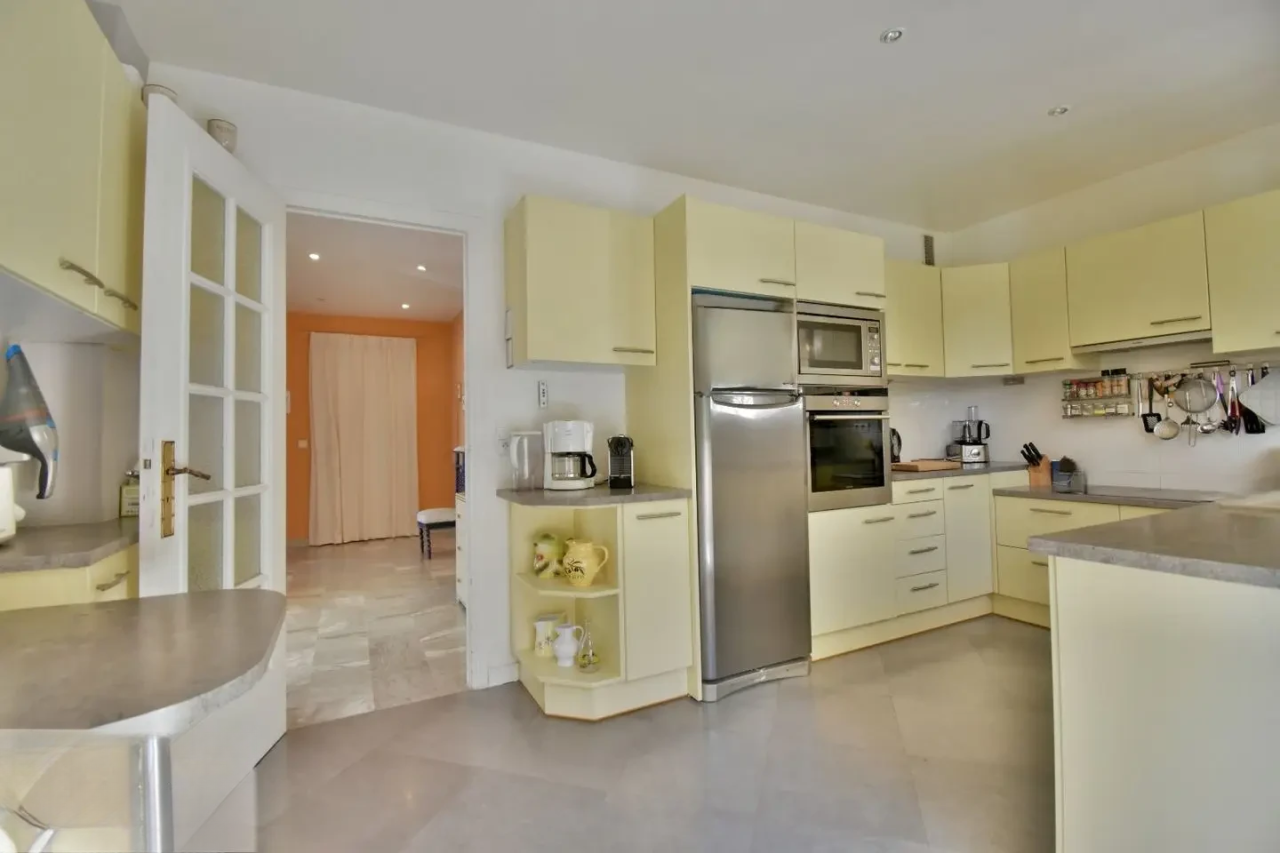 Квартира в Каннах, Франция, 100 м² - фото 8