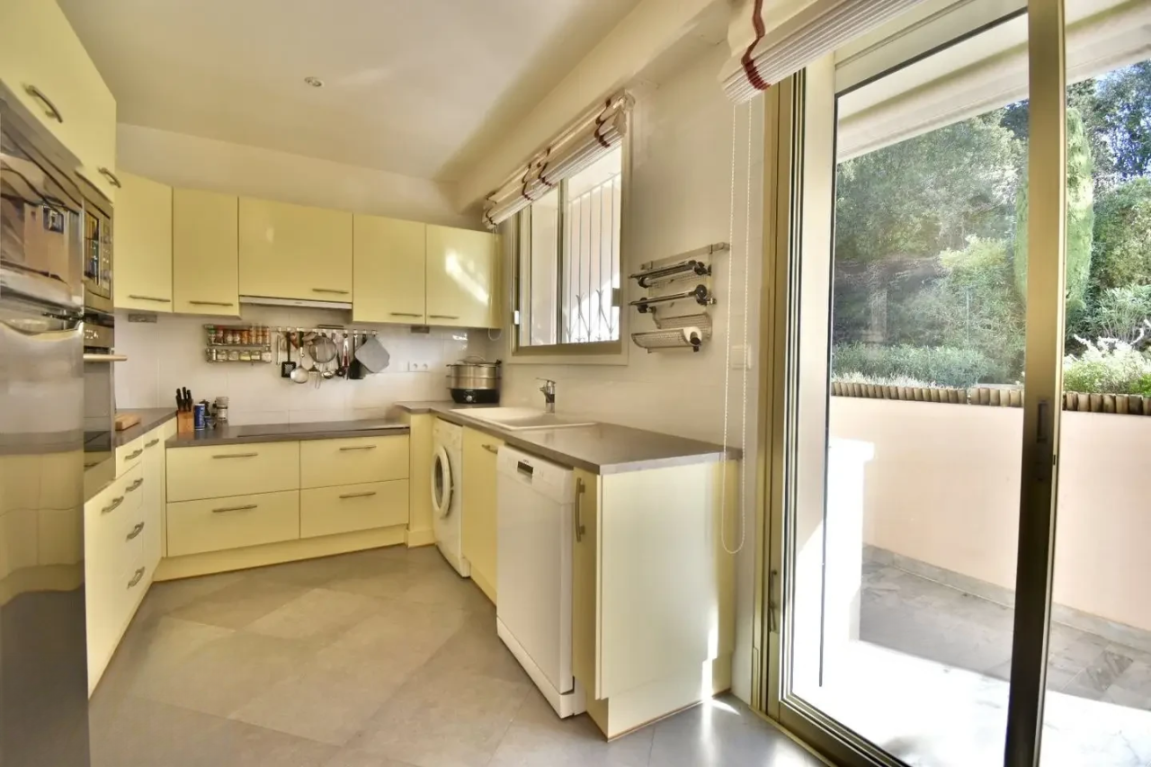 Квартира в Каннах, Франция, 100 м² - фото 9