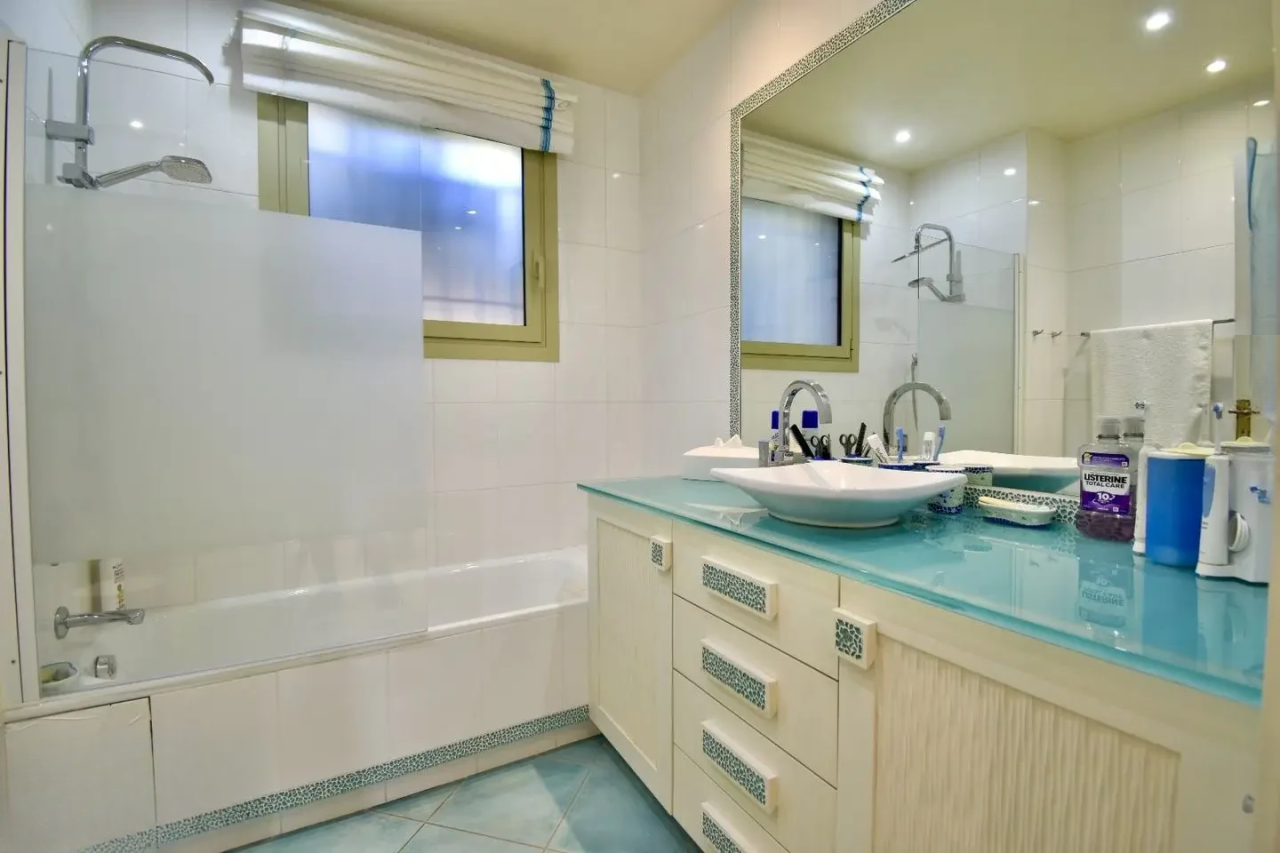Квартира в Каннах, Франция, 100 м² - фото 16