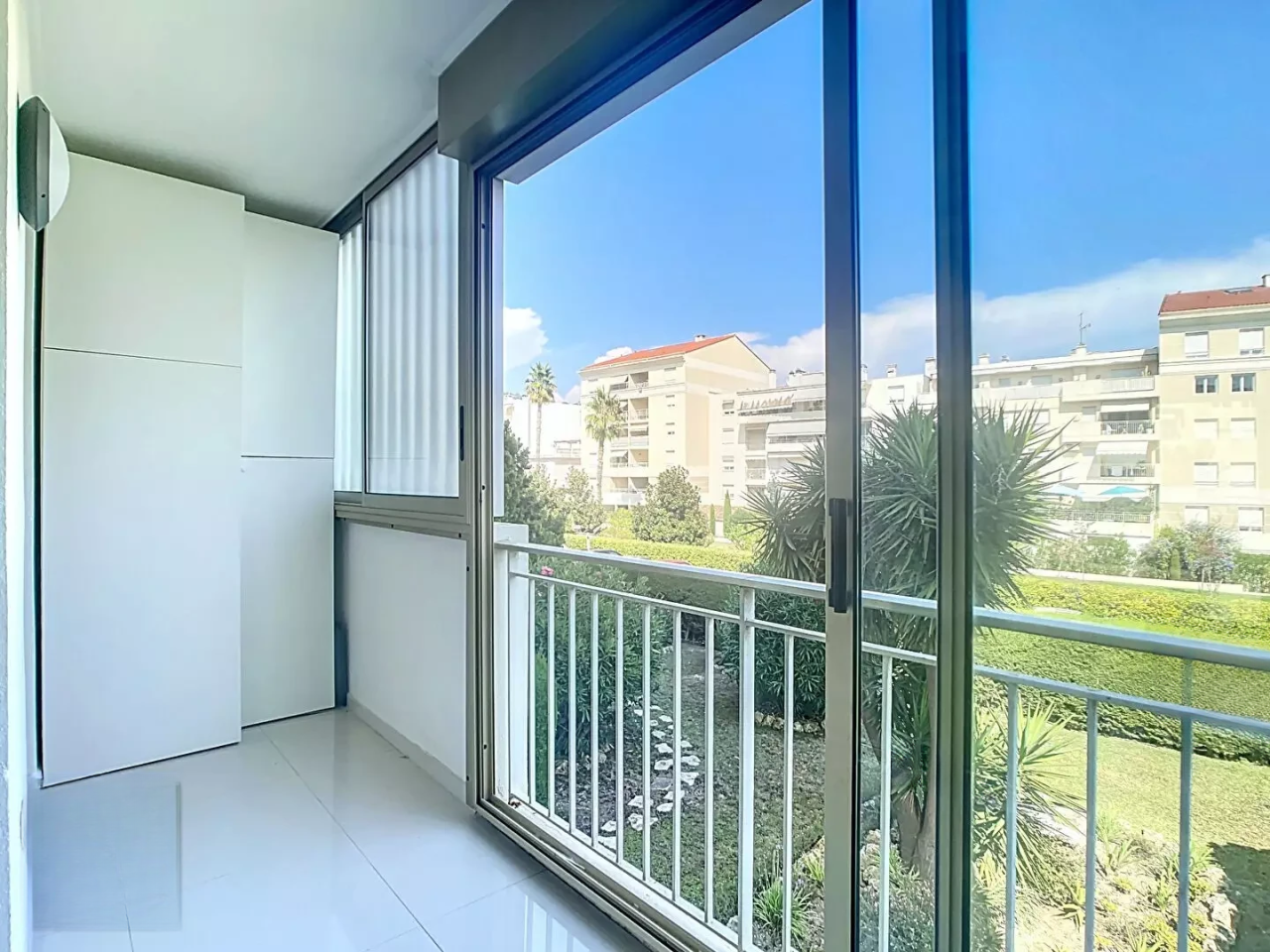 Квартира в Каннах, Франция, 75 м² - фото 1
