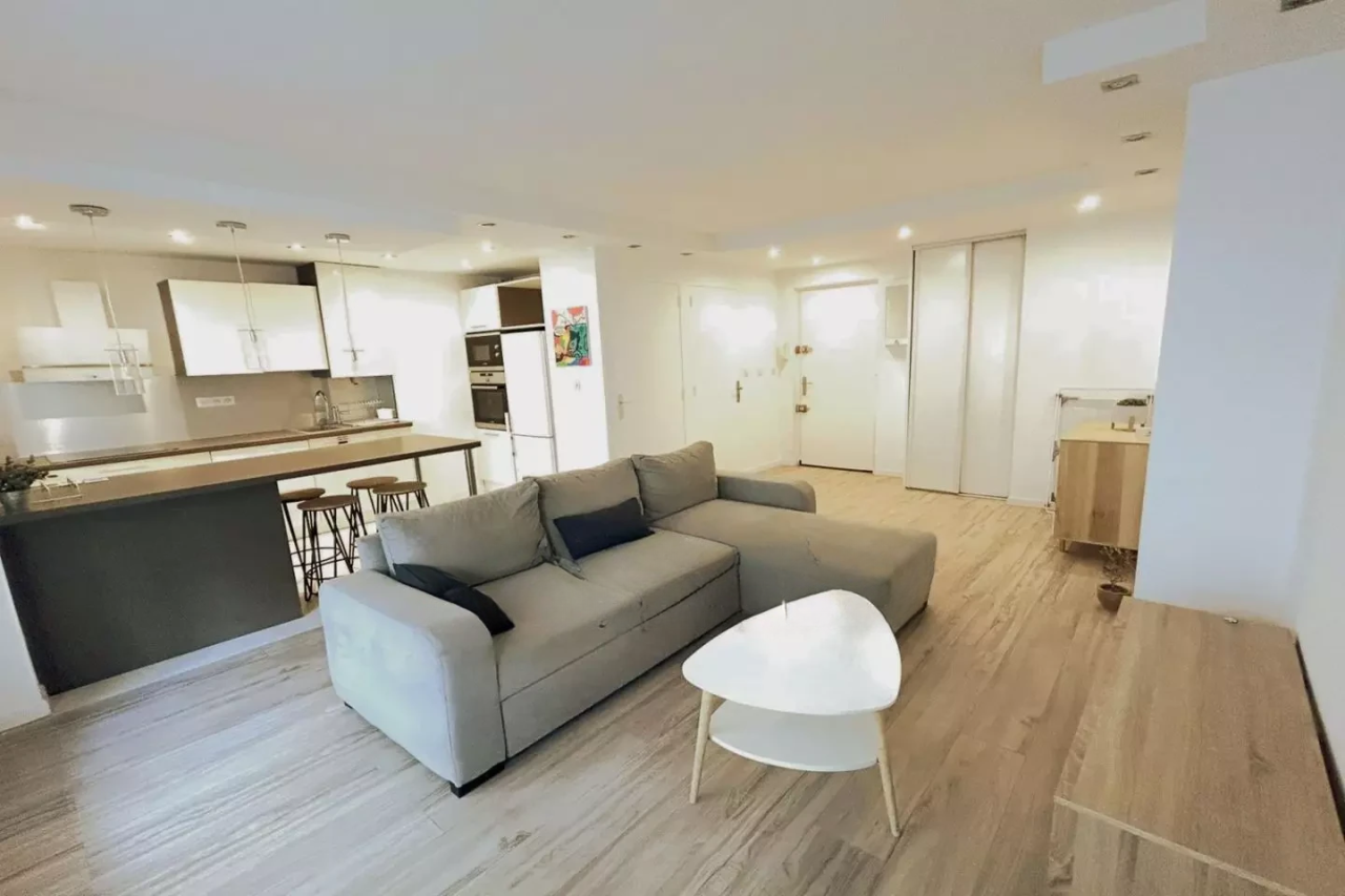 Квартира в Каннах, Франция, 40 м² - фото 1