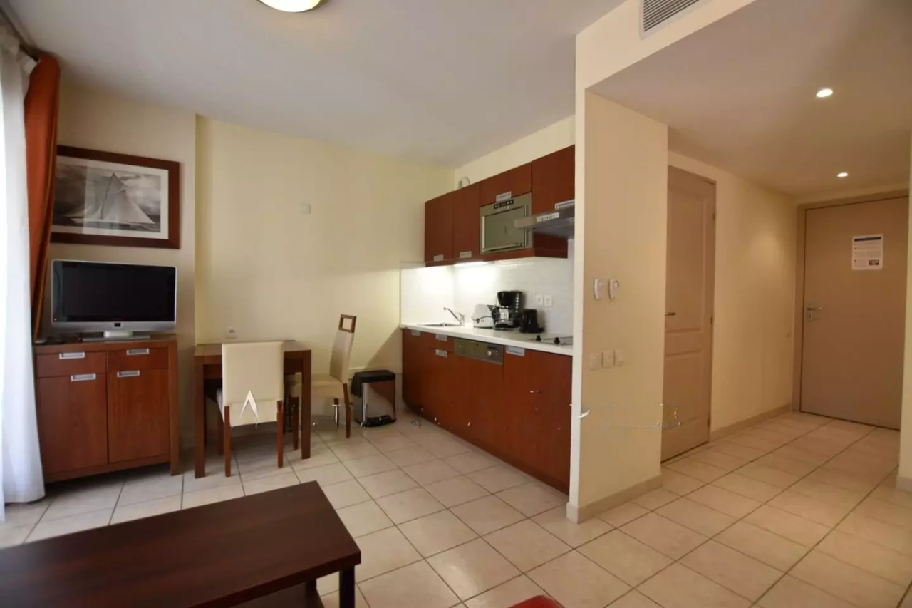 Квартира в Каннах, Франция, 30 м² - фото 1